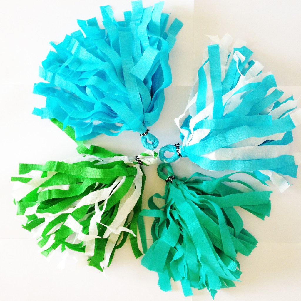 DIY & Pompons à franges&nbsp;bicolores