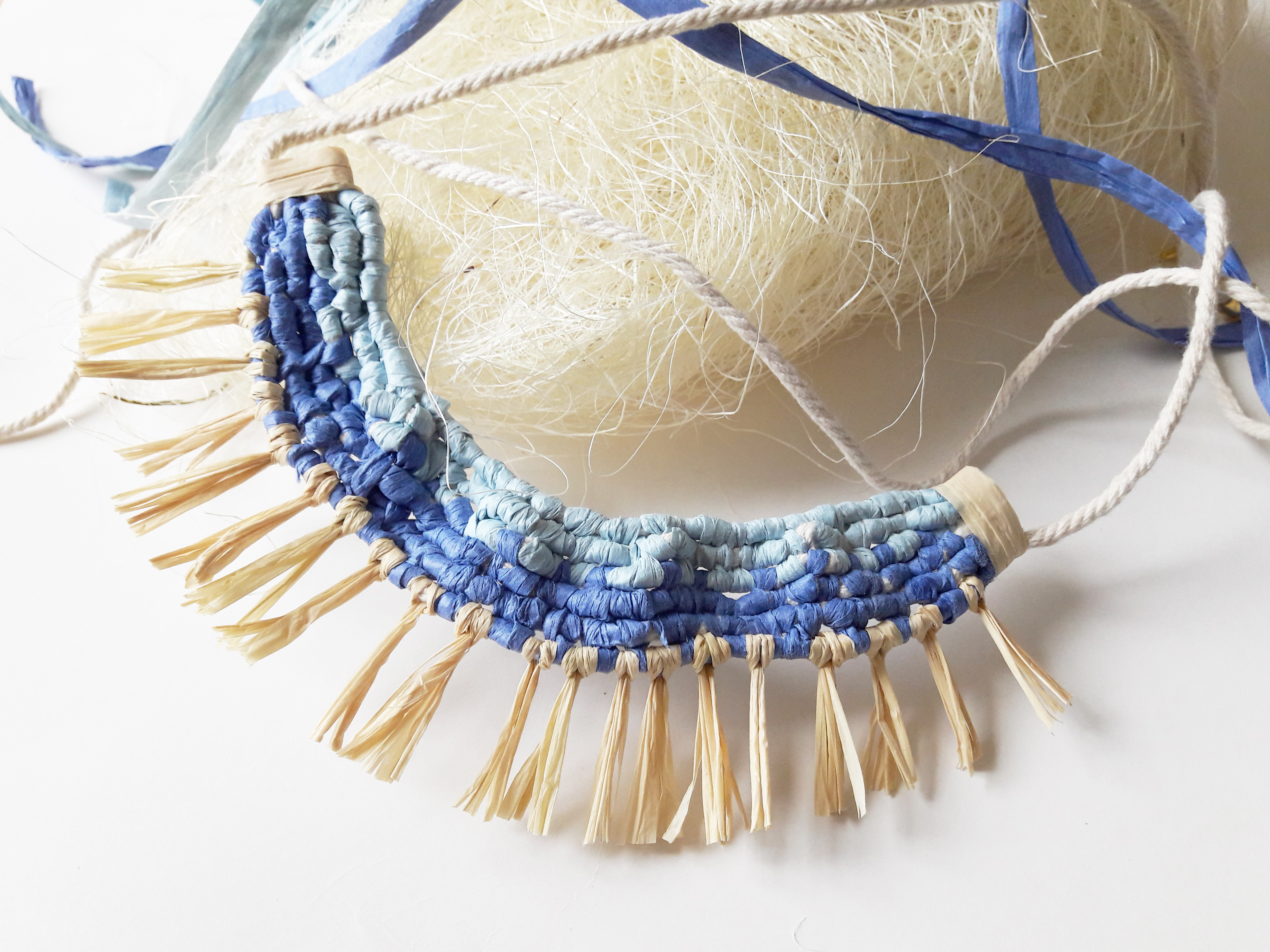 ADN - LI - Collier Raphia - Resultat 3