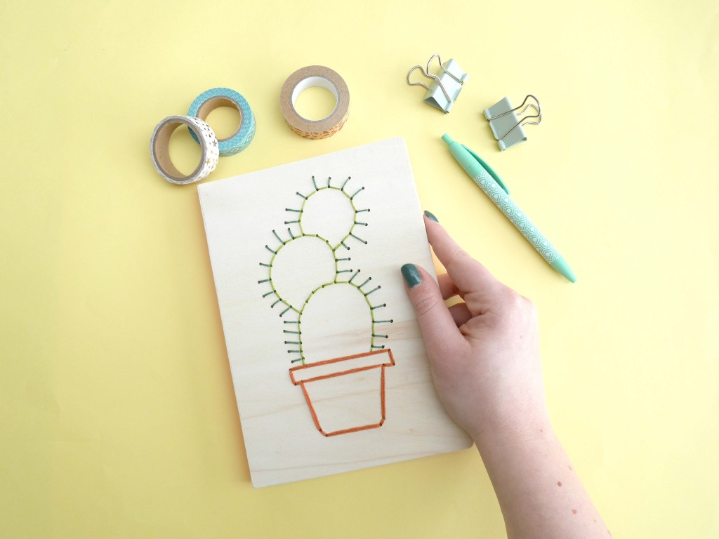 DIY & Carnet en bois&nbsp;brodé