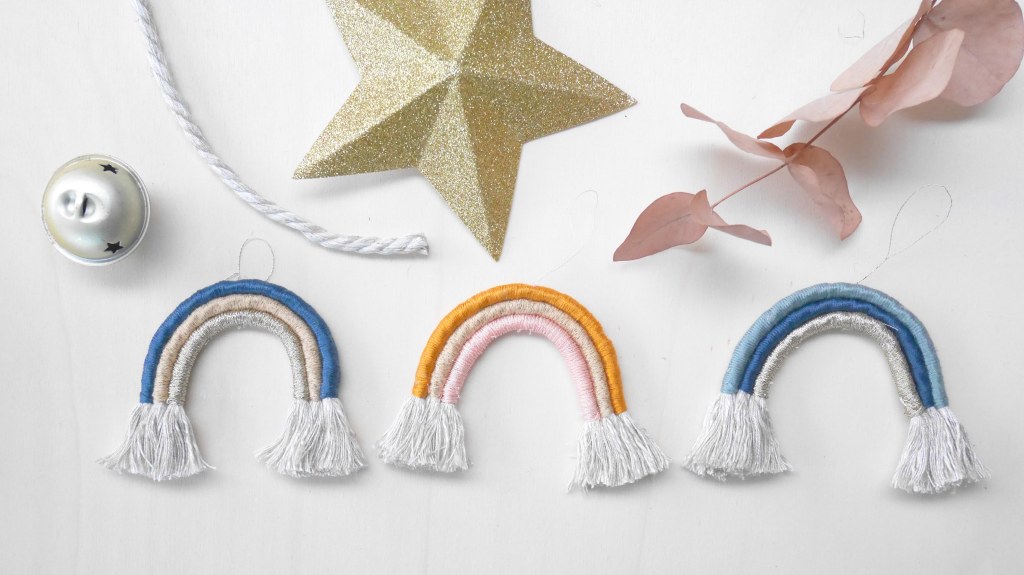 DIY & Suspension arc-en-ciel en macramé