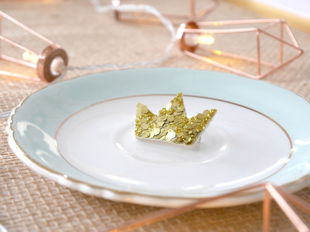 DIY & Broche &laquo;&nbsp;couronne pailletée&nbsp;&raquo;